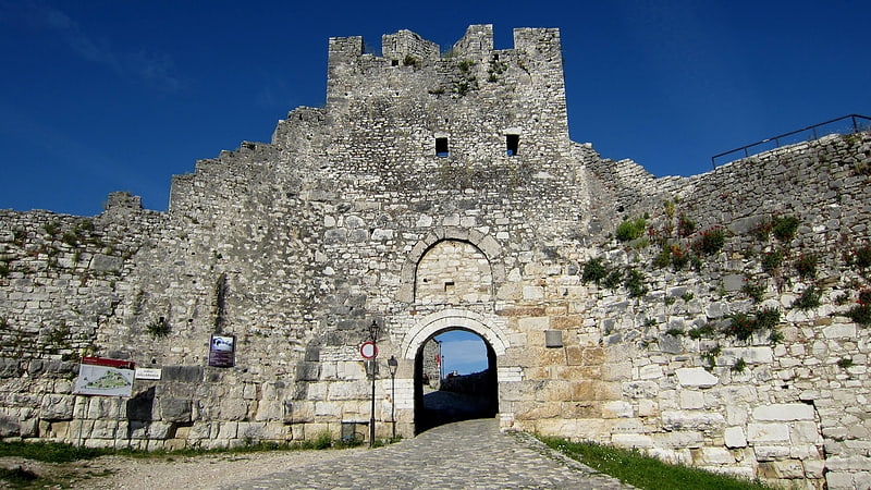 Schloss, Kreis Berat, Albanien