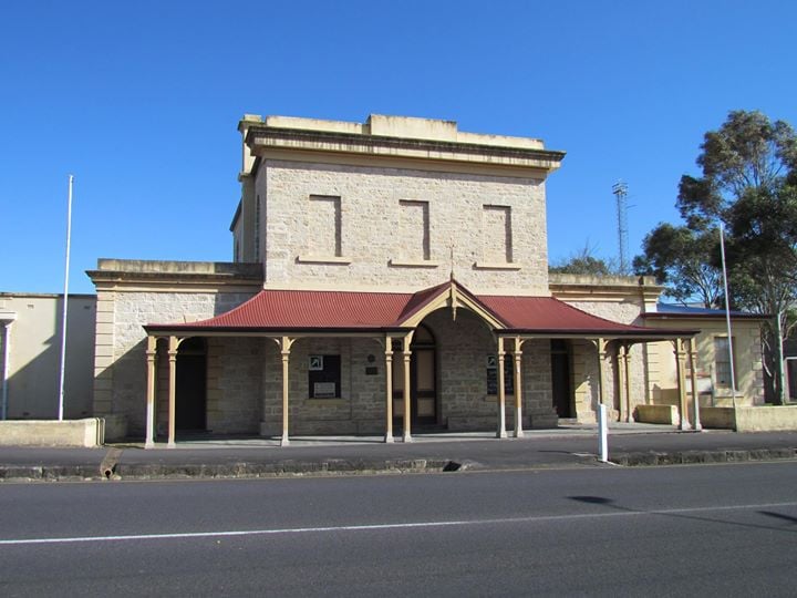 The Old Courthouse & Gallery