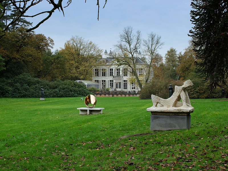 Parque de arte moderno y esculturas al aire libre