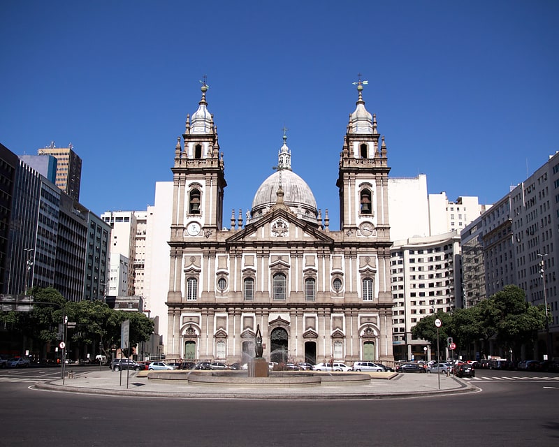 Katholische Kirche mit einer Barockfassade