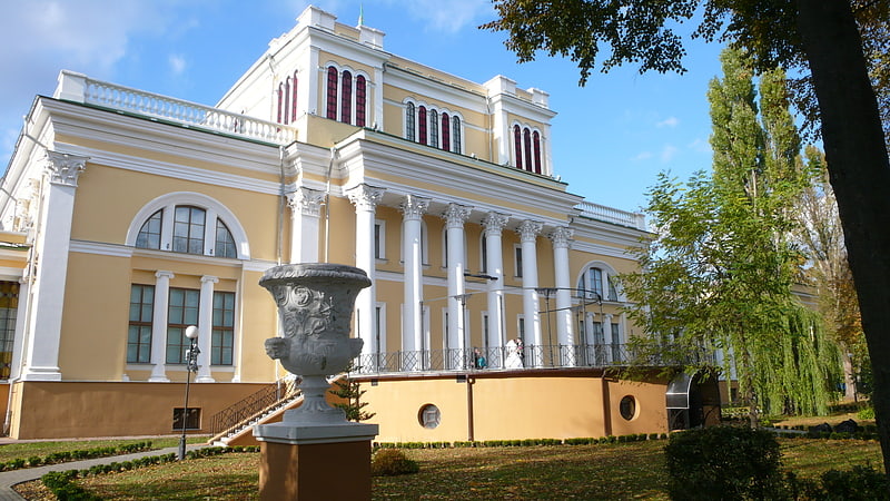 Palast aus dem 18. Jahrhundert, der ein Museum beherbergt