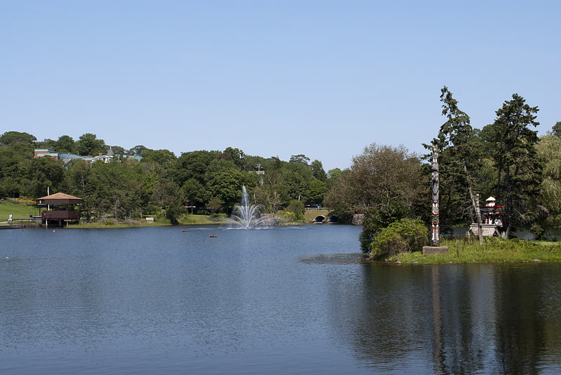 Sullivans Pond