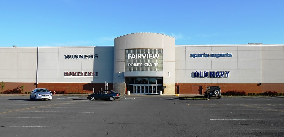 Shopping mall in Pointe-Claire, Québec