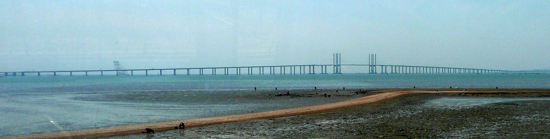 Jochbrücke in Qingdao, China
