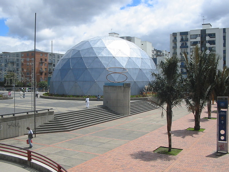 Wissenschaftsmuseum mit Planetarium