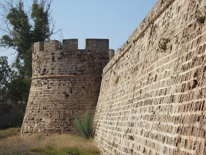 Historische Festung aus dem 14. Jahrhundert