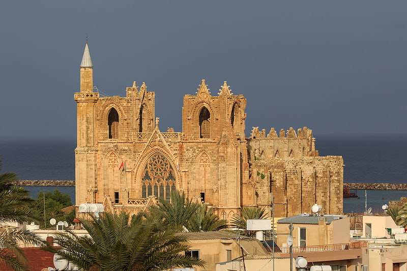 Berühmte Moschee mit mittelalterlicher Architektur