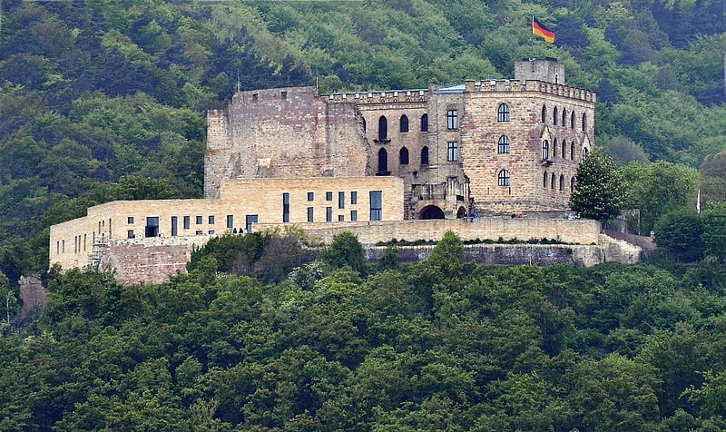 Château fort à Neustadt an der Weinstraße, Allemagne