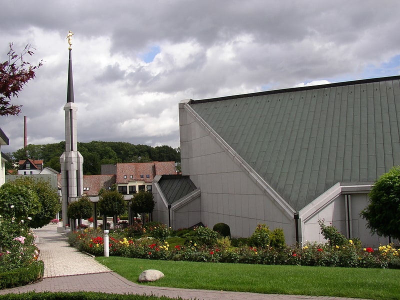 Tempel der Kirche Jesu Christi der Heiligen der Letzten Tage in Friedrichsdorf, Hessen