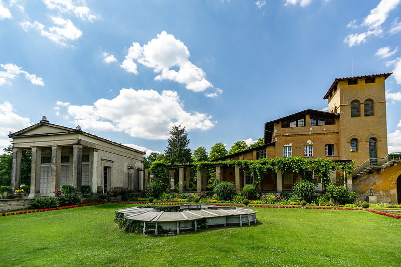 Villa romántica de estilo italiano del siglo XIX