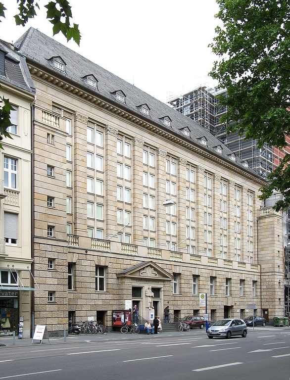 Bibliothèque à Wiesbaden, Allemagne