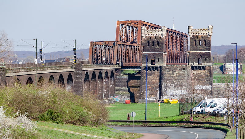 Duisburg-Hochfeld Railway Bridge