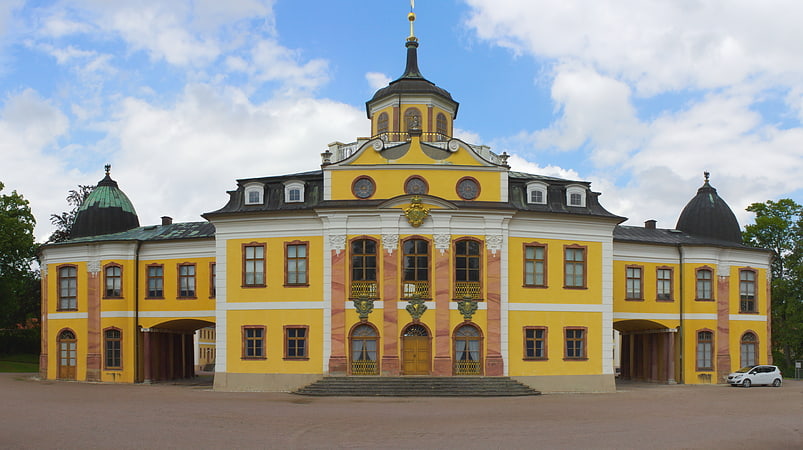 Palacio barroco y gran parque ajardinado