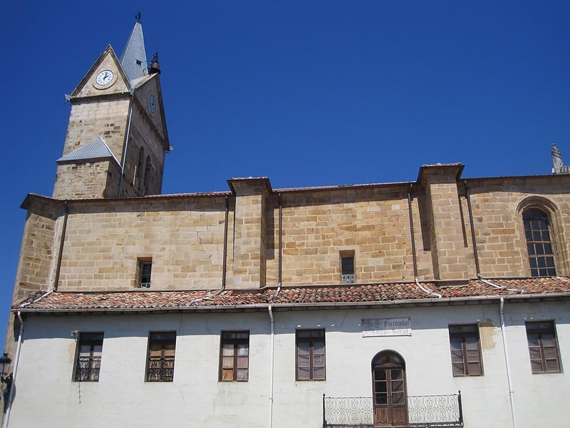 Iglesia católica en Espinosa De Los Monteros, España
