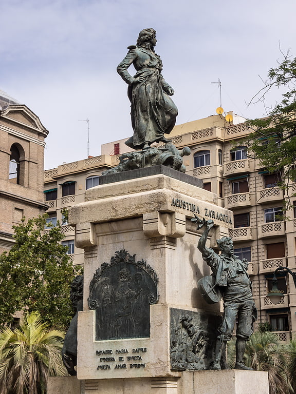 Monumento a Agustina de Aragón