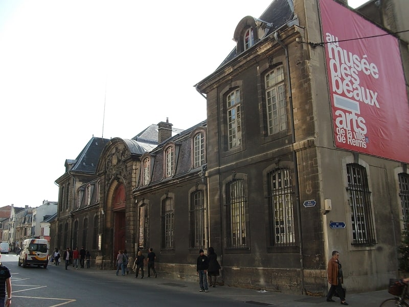 Musée des beaux-arts dans d'anciens bâtiments abbatiaux