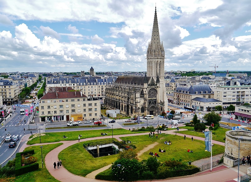 Édifice à Caen, France