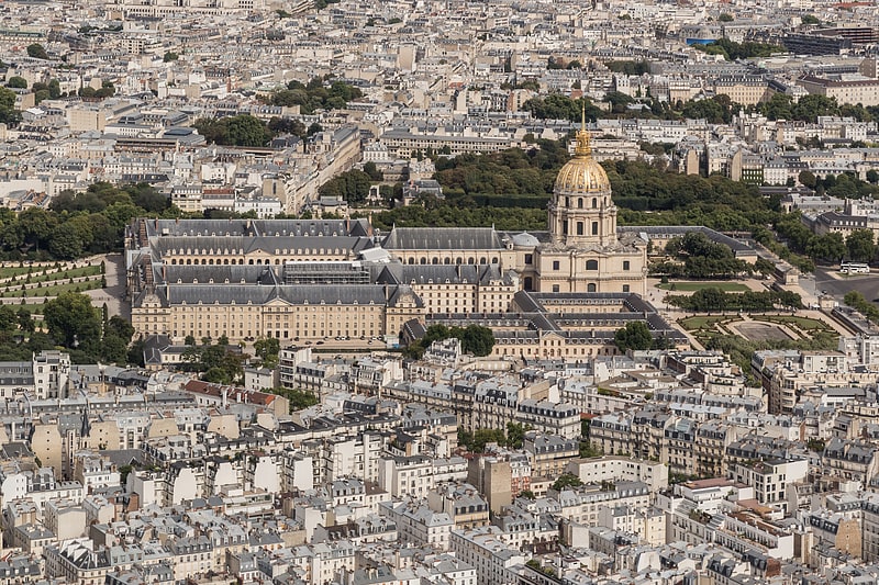 Kompleks budynków w Paryżu, Francja
