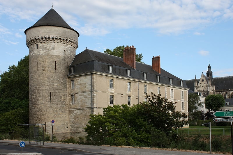Zamek w Tours