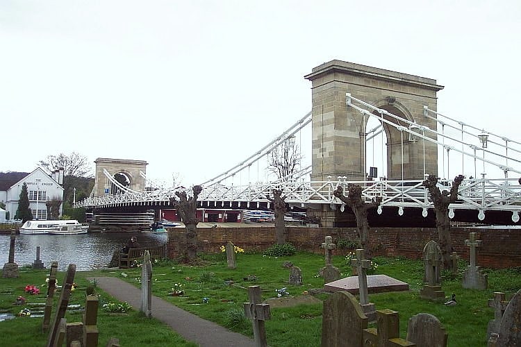 Suspension bridge in Bisham, England