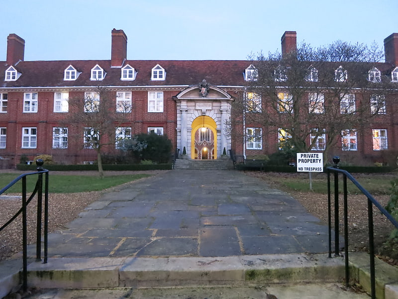 Bromley and Sheppard's Colleges