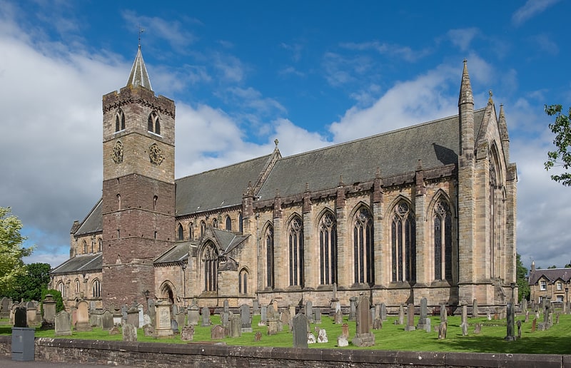 Iglesia parroquial en Dunblane, Escocia