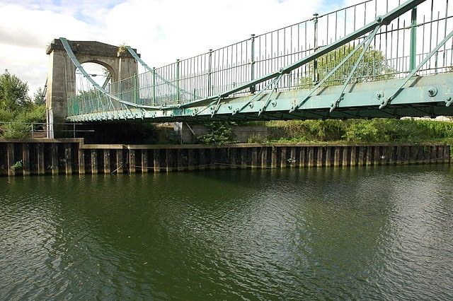 Suspension bridge in Bath, England