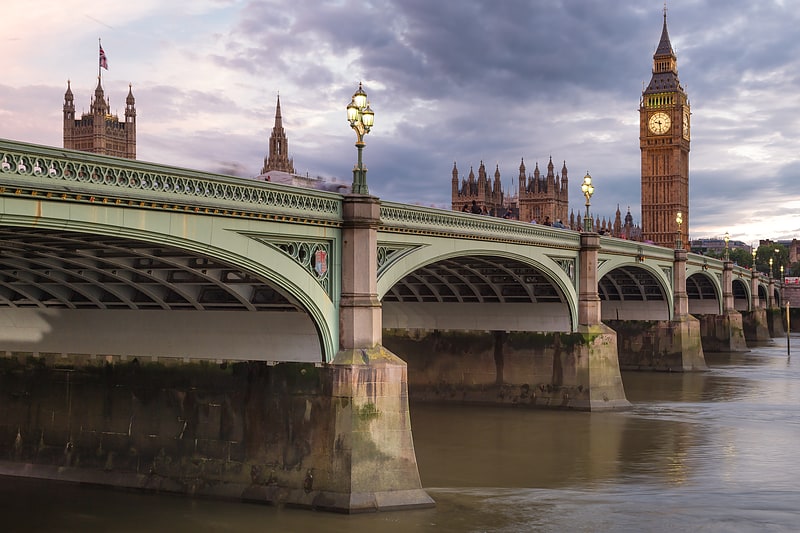 Puente en arco en Londres, Reino Unido