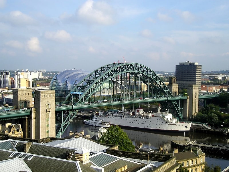 Pont en arc par-dessus à Newcastle upon Tyne, Royaume-Uni