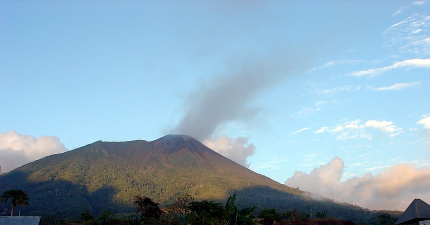 Stratovolcano in Indonesia