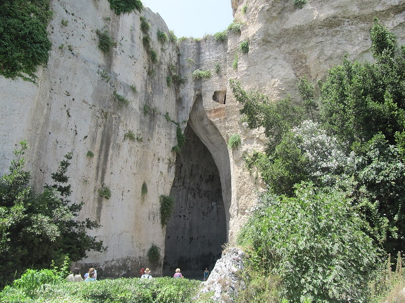 Kalksteinhöhle, bekannt als Ohr des Dionysius