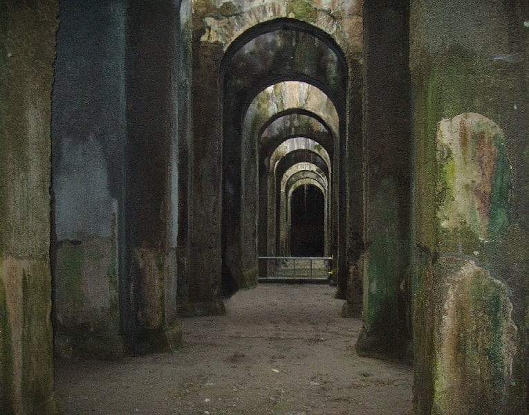 Impresionante cisterna romana subterránea