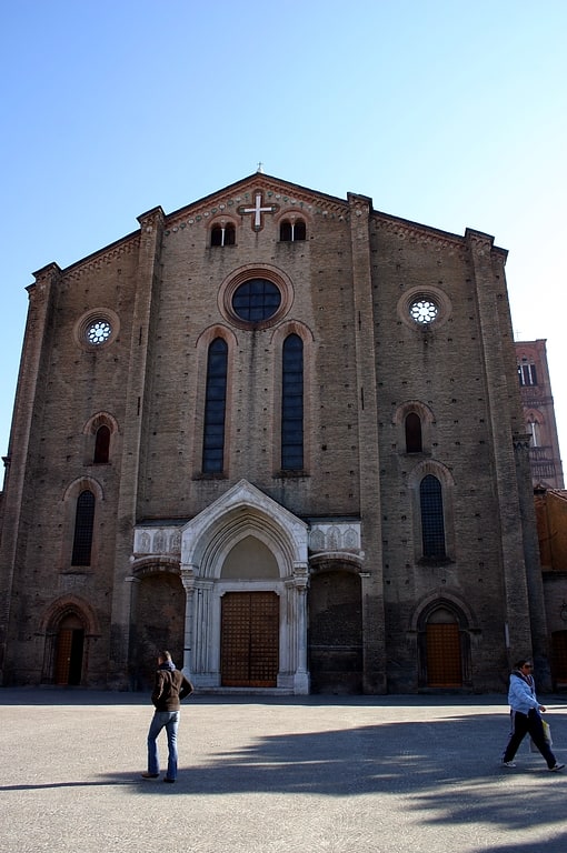 Basílica en Bolonia, Italia