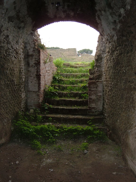 Sitio arqueológico en Pozzuoli, Italia