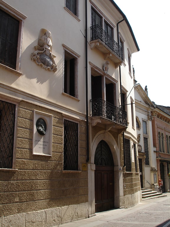 Palais Toaldi Capra