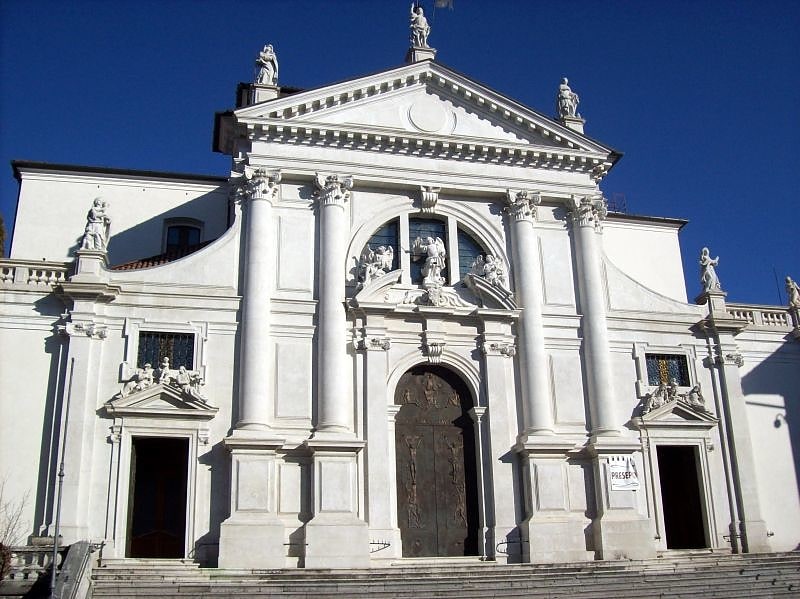 Duomo di San Michele Arcangelo