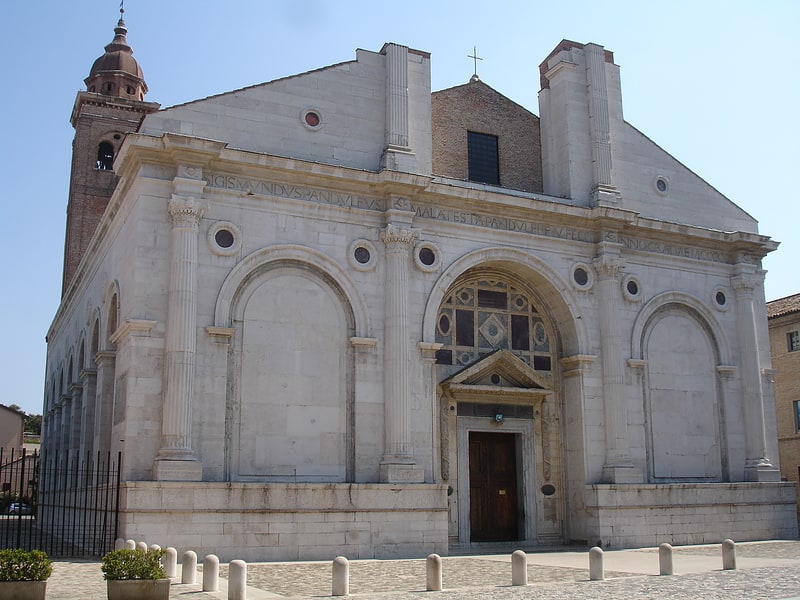 Catedral en Rímini, Italia