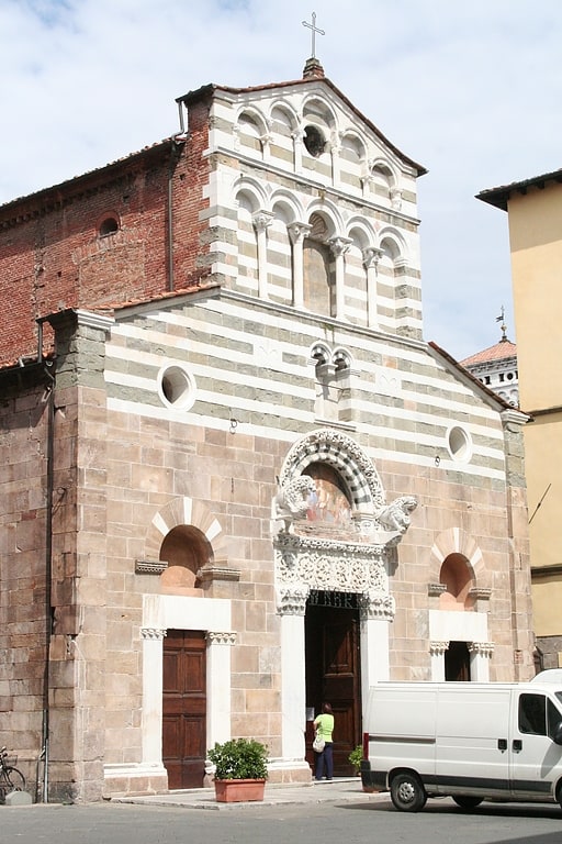 Iglesia católica en Lucca, Italia