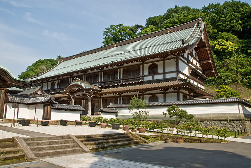 Complejo de templos zen con jardín desde hace mucho tiempo