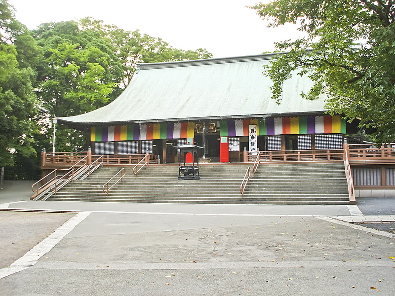 Templo histórico budista con estatuas