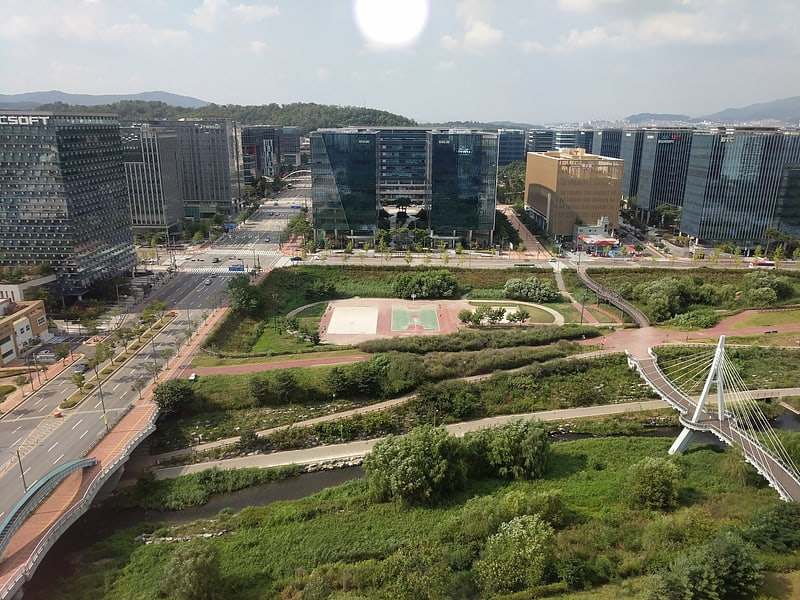 Corporate campus in Seongnam, South Korea