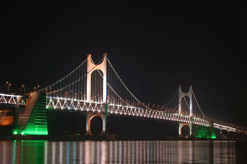 Puente colgante en Busan, Corea del Sur