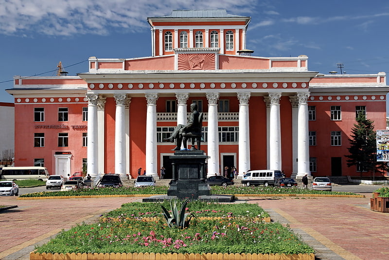 Mongolian People's Central Theatre