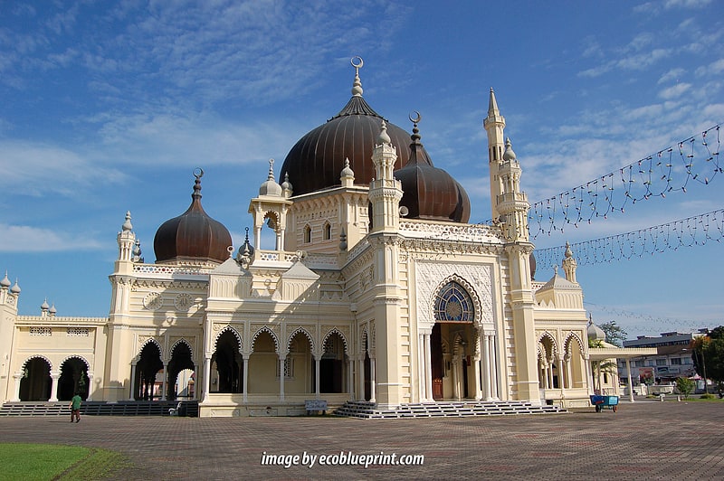 Majestätischer Moscheekomplex im maurischen Stil