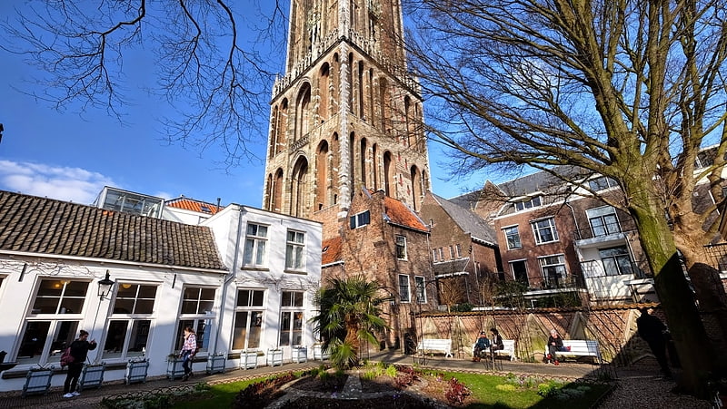 Gotischer Glockenturm mit 465 Stufen