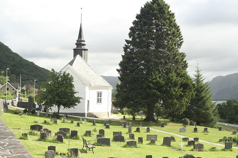 Leikanger kyrkje