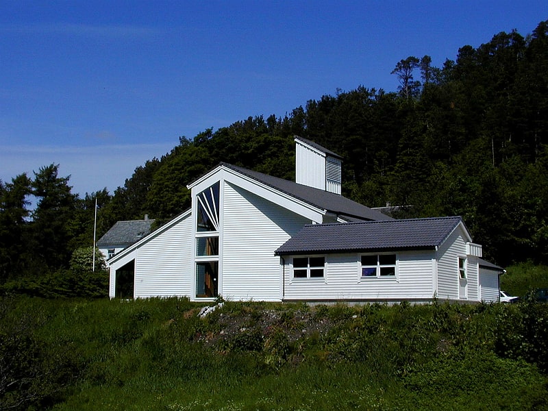 Larsnes Church