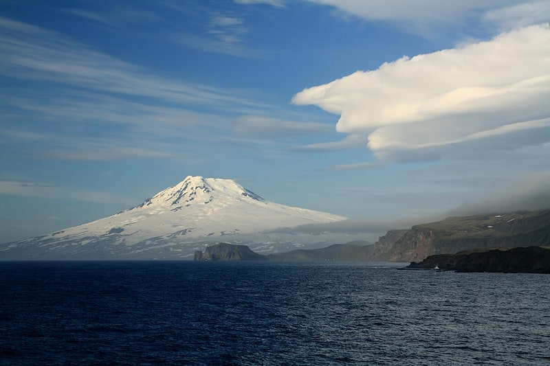 Estratovolcán en Svalbard y Jan Mayen