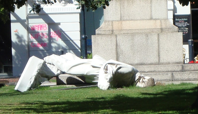 Scott Statue
