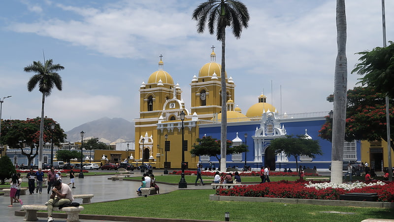City park in Trujillo, Peru